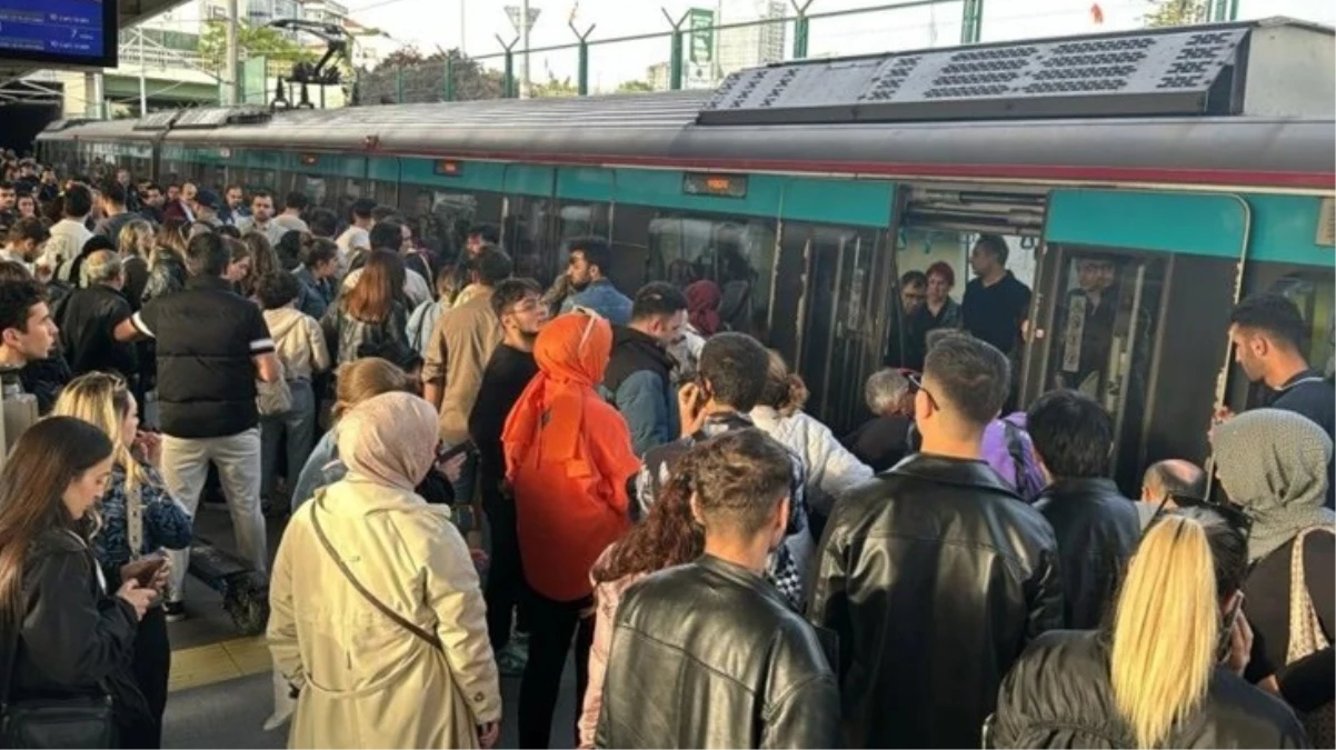 Marmaray'da intihar! Kendini raylara bırakan kadın yaşamına son verdi